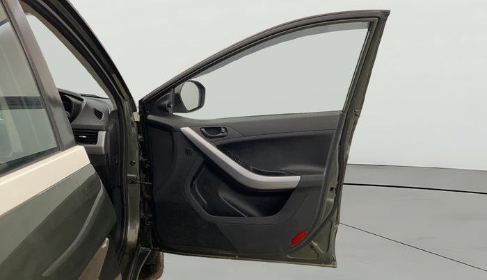 2023 Tata NEXON XM PETROL, Petrol, Manual, 35,415 km, RHS Front Door