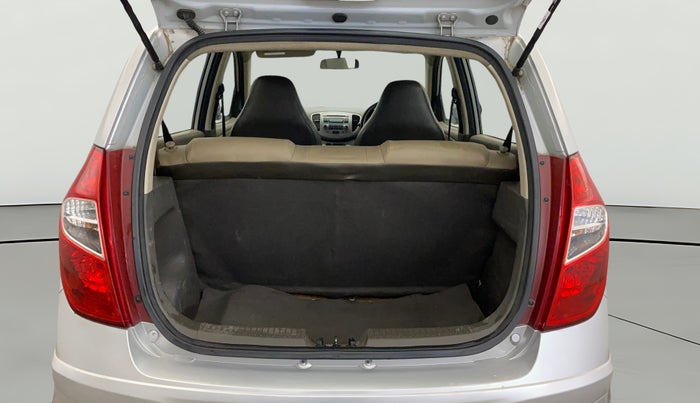 2014 Hyundai i10 MAGNA 1.1, Petrol, Manual, 71,956 km, Boot Open Zoomed View