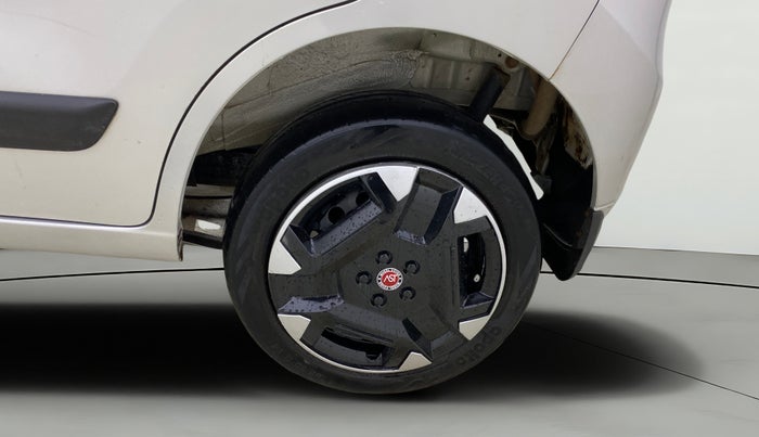 2015 Maruti Wagon R 1.0 VXI, CNG, Manual, 95,149 km, Left Rear Wheel