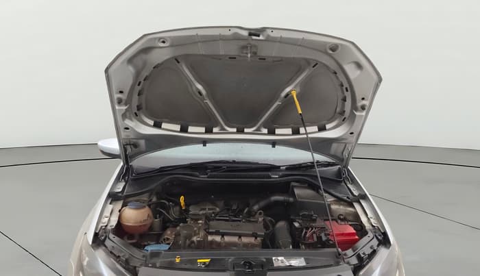 2015 Volkswagen Polo HIGHLINE1.2L, Petrol, Manual, 61,171 km, Open Bonet