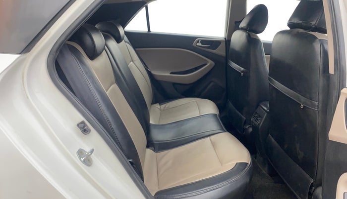 2015 Hyundai Elite i20 ASTA 1.2, Petrol, Manual, 54,374 km, Right Side Rear Door Cabin