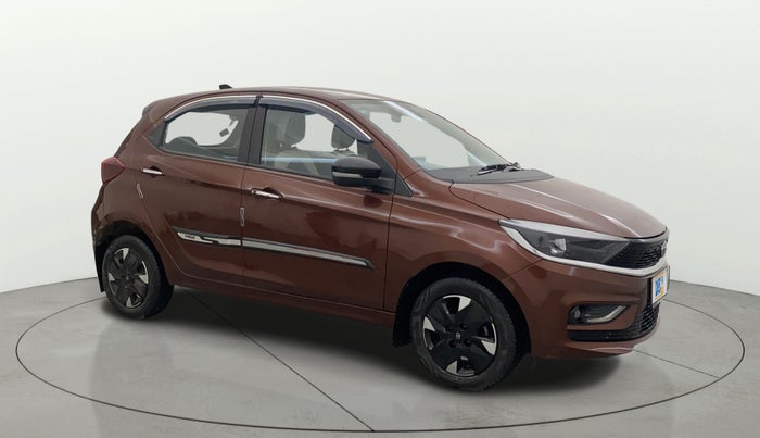 2025 Tata Tiago XZA iCNG, CNG, Automatic, 21,051 km, Right Front Diagonal