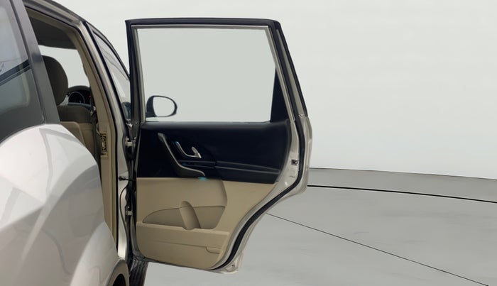 2015 Mahindra XUV500 W6, Diesel, Manual, 54,569 km, RHS Rear Door