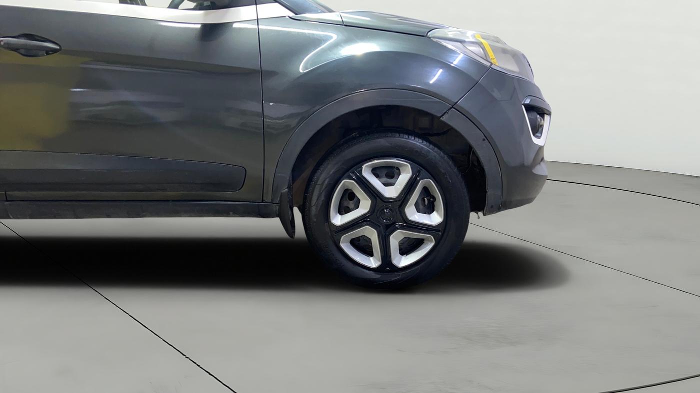 2018 Tata NEXON XM PETROL, CNG, Manual, 94,517 km, Right Front Wheel