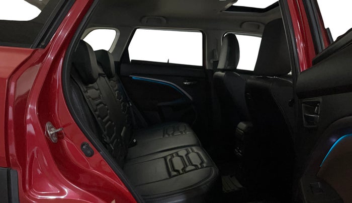 2022 Maruti BREZZA ZXI + SMART HYBRID DUAL TONE, Petrol, Manual, 50,627 km, Right Side Rear Door Cabin