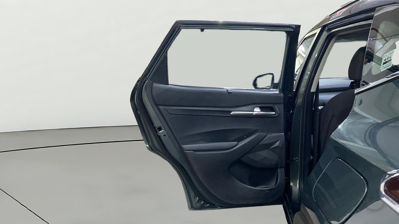 2023 KIA SELTOS  HTK 1.5 PETROL MT, Petrol, Manual, 15,174 km, LHS Rear Door