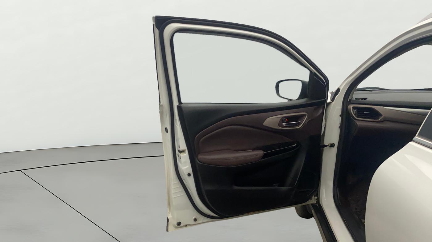2025 Maruti FRONX ZETA 1.0 TURBO MT, Petrol, Manual, 7,925 km, LHS Front Door