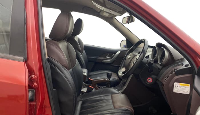 2014 Mahindra XUV500 W8, Diesel, Manual, 1,03,541 km, Right Side Front Door Cabin
