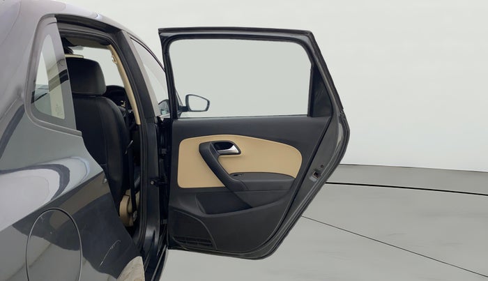 2018 Volkswagen Ameo HIGHLINE PLUS 1.5L AT 16 ALLOY, Diesel, Automatic, 1,42,913 km, RHS Rear Door