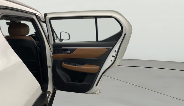 2023 Honda ELEVATE ZX MT, Petrol, Manual, 1,22,904 km, RHS Rear Door