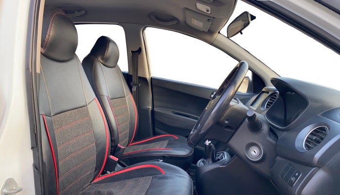 2018 Hyundai Grand i10 SPORTZ 1.2 KAPPA VTVT DUAL TONE, Petrol, Manual, 1,19,801 km, Right Side Front Door Cabin