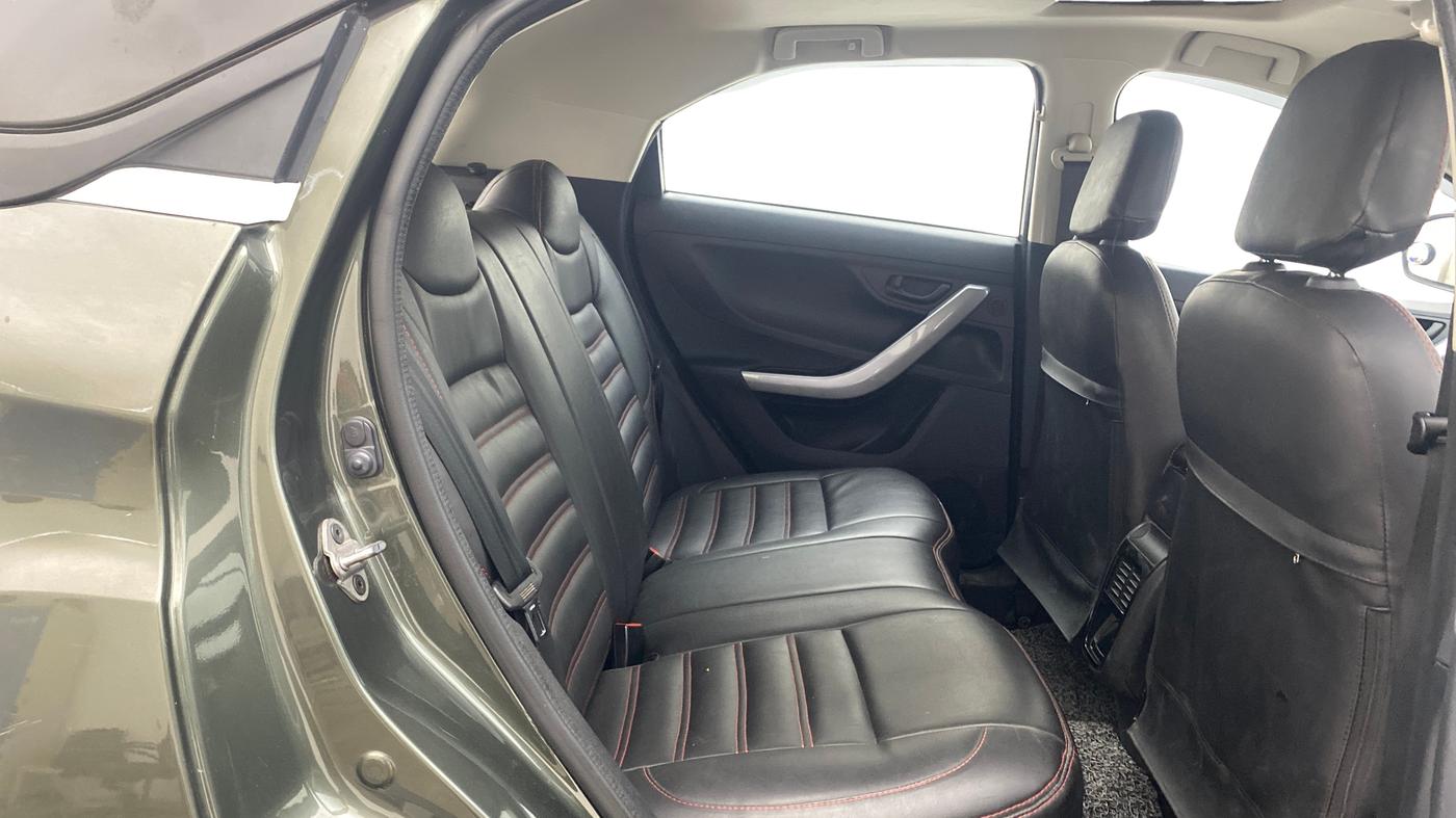 2023 Tata NEXON XM PLUS SUNROOF PETROL, Petrol, Manual, 40,603 km, Right Side Rear Door Cabin