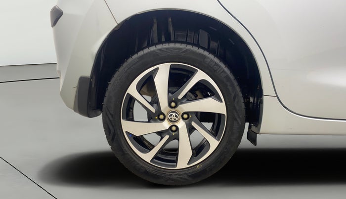 2023 Toyota Glanza V AMT, Petrol, Automatic, 33,410 km, Right Rear Wheel