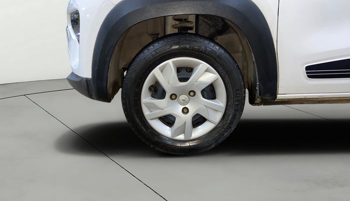 2022 Renault Kwid RXT 1.0 AMT, Petrol, Automatic, 13,105 km, Left Front Wheel