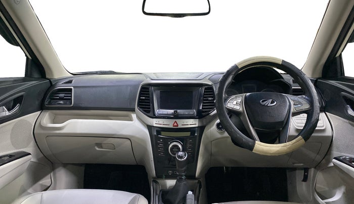 2022 Mahindra XUV300 W8 (O) 1.2 PETROL, Petrol, Manual, 73,373 km, Dashboard
