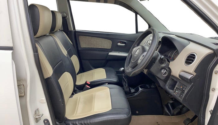 2014 Maruti Wagon R 1.0 VXI, CNG, Manual, 61,557 km, Right Side Front Door Cabin