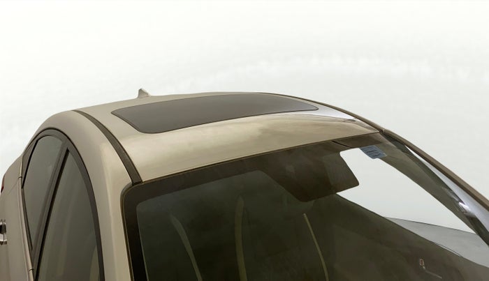 2017 Hyundai Verna 1.6 VTVT SX O, CNG, Manual, 63,998 km, Roof