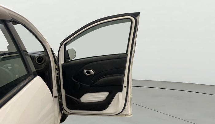 2018 Datsun Redi Go T (O), Petrol, Manual, 42,162 km, RHS Front Door