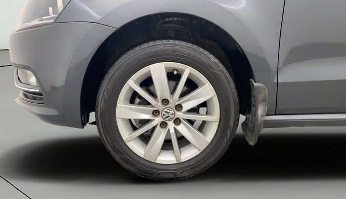 2017 Volkswagen Polo HIGHLINE1.2L, Petrol, Manual, 98,037 km, Left Front Wheel