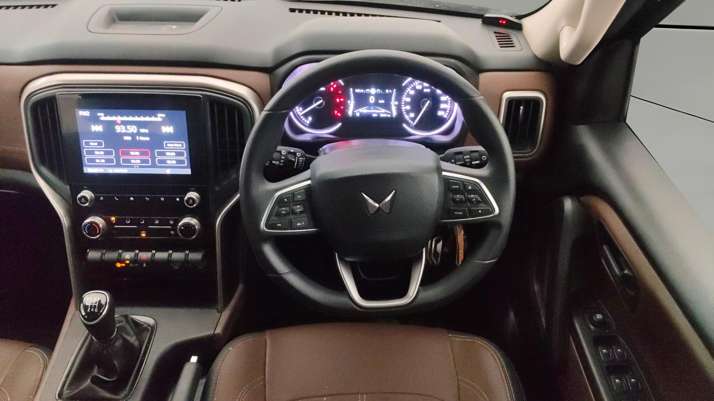 2023 Mahindra SCORPIO-N Z4 DIESEL MT 2WD 7 STR, Diesel, Manual, 38,993 km, Steering Wheel Close Up