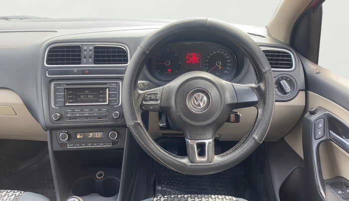 2013 Volkswagen Polo HIGHLINE DIESEL, Diesel, Manual, 1,47,745 km, Steering Wheel Close Up
