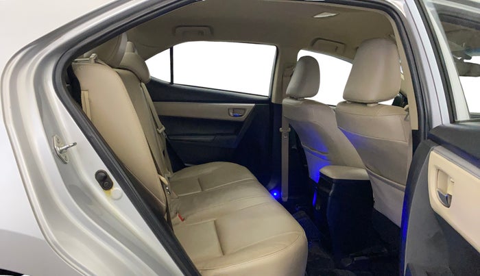 2016 Toyota Corolla Altis GL PETROL, Petrol, Manual, 54,685 km, Right Side Rear Door Cabin