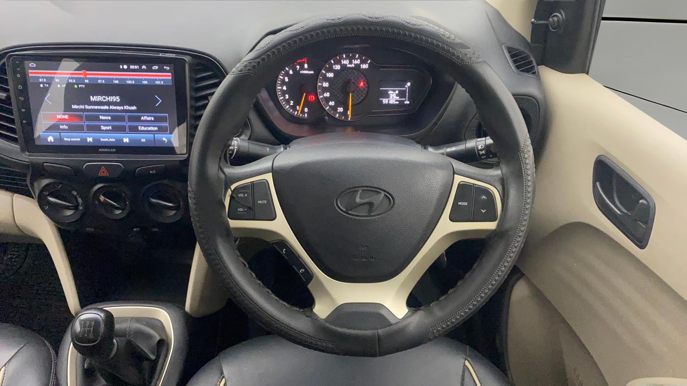 2021 Hyundai NEW SANTRO MAGNA, Petrol, Manual, 59,200 km, Steering Wheel Close Up