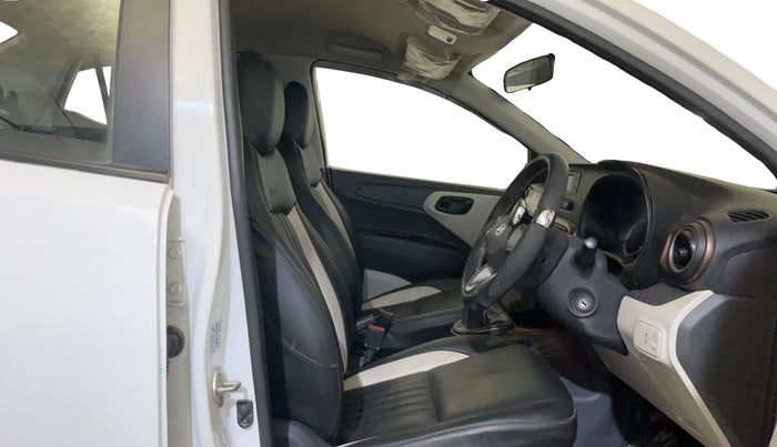 2021 Hyundai AURA S 1.2 CNG, CNG, Manual, 63,211 km, Right Side Front Door Cabin