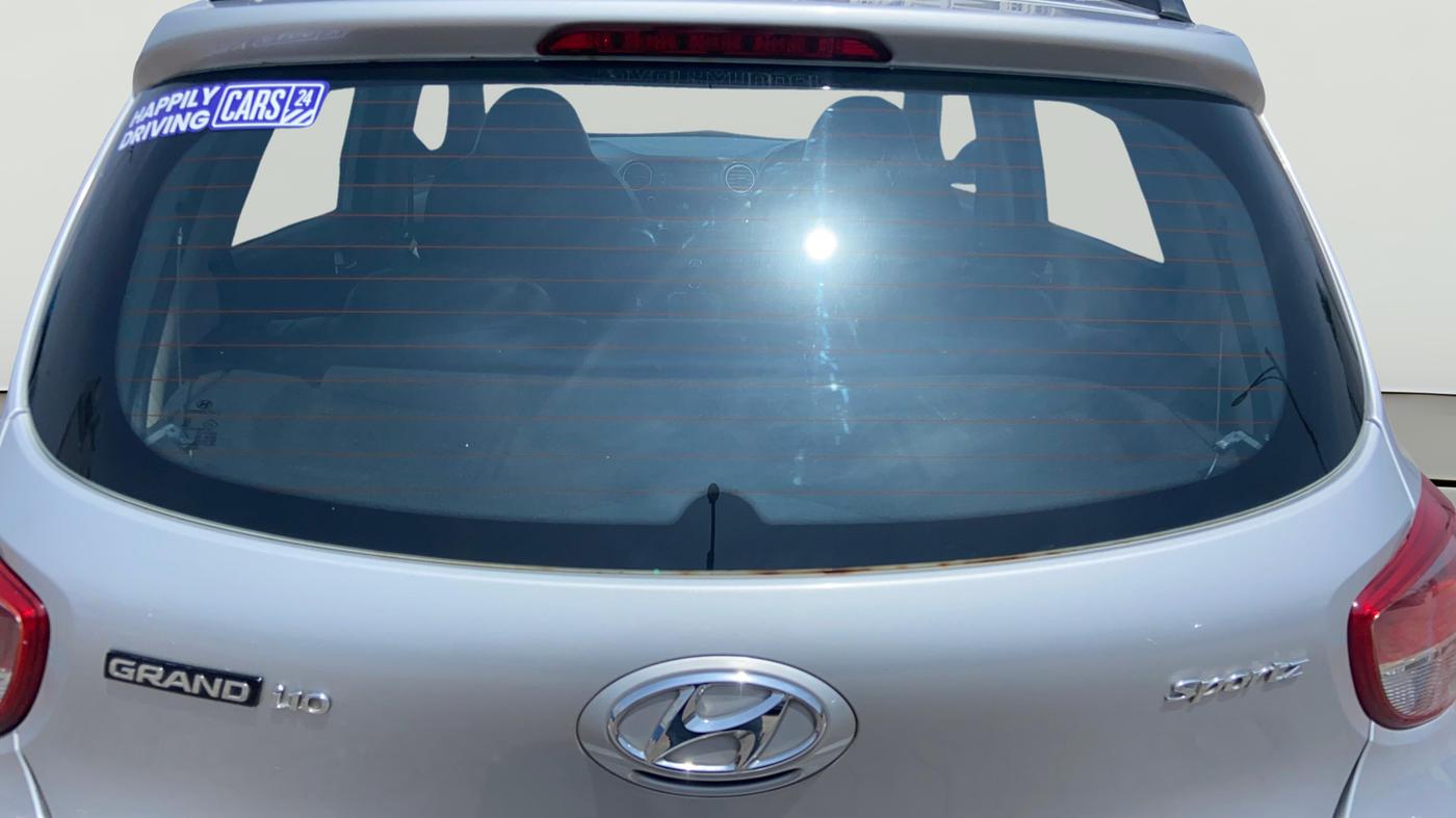 2016 Hyundai Grand i10 SPORTZ 1.2 KAPPA VTVT, Petrol, Manual, 91,396 km, Rear Windshield