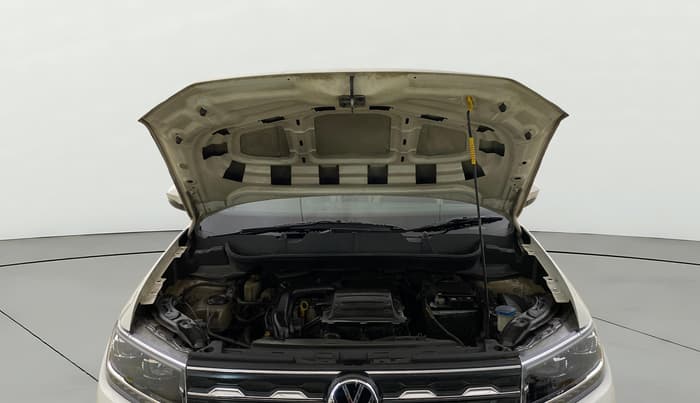 2023 Volkswagen TAIGUN TOPLINE 1.0 TSI MT, Petrol, Manual, 75,967 km, Open Bonet
