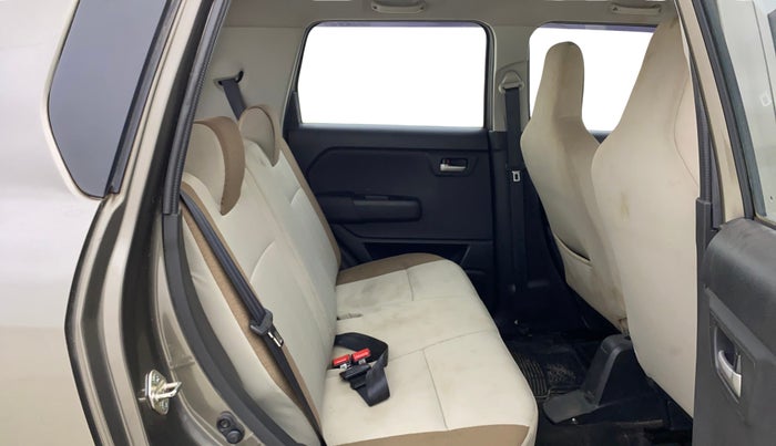 2019 Maruti New Wagon-R ZXI 1.2, Petrol, Manual, 4,694 km, Right Side Rear Door Cabin