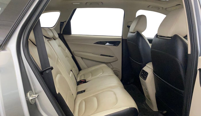 2021 MG HECTOR SHARP HYBRID 1.5 PETROL, Petrol, Manual, 81,248 km, Right Side Rear Door Cabin