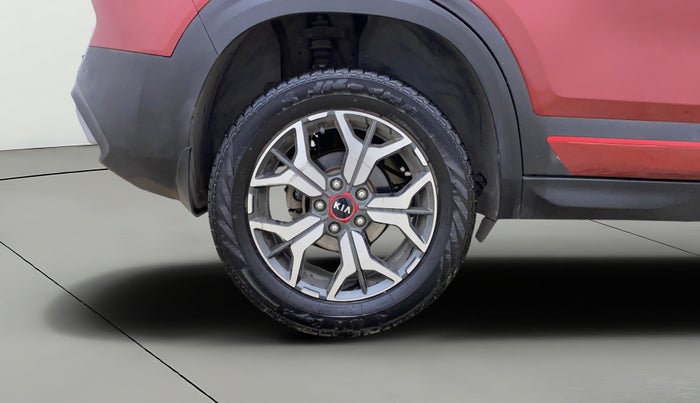 2021 KIA SELTOS GTX PLUS AT 1.5 DIESEL, Diesel, Automatic, 92,301 km, Right Rear Wheel