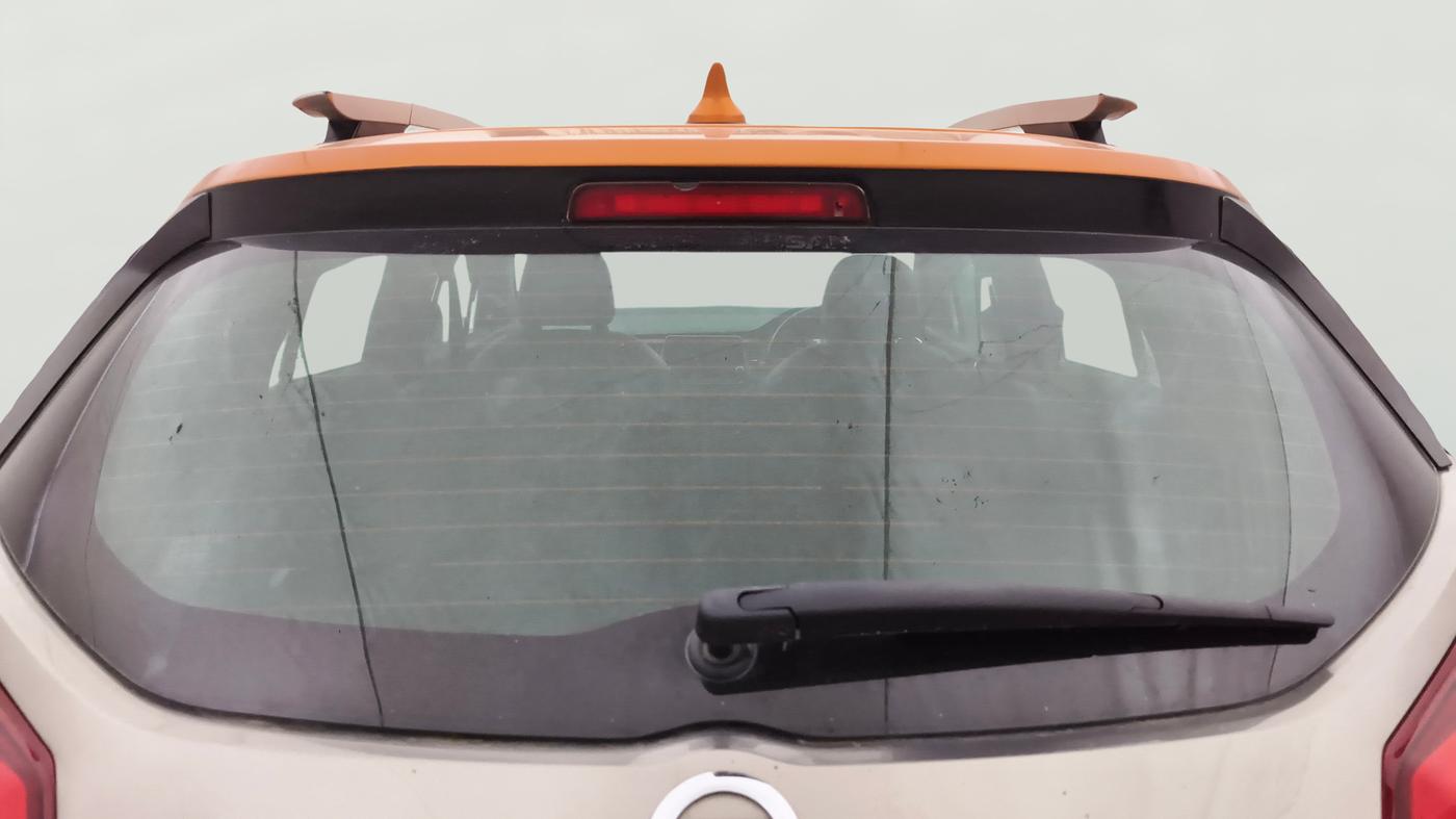2019 Nissan Kicks XV PREMIUM O DUAL TONE DIESEL, Diesel, Manual, 1,06,457 km, Rear Windshield