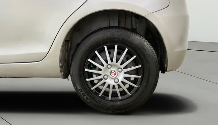 2015 Maruti Swift VXI, Petrol, Manual, 30,654 km, Left Rear Wheel