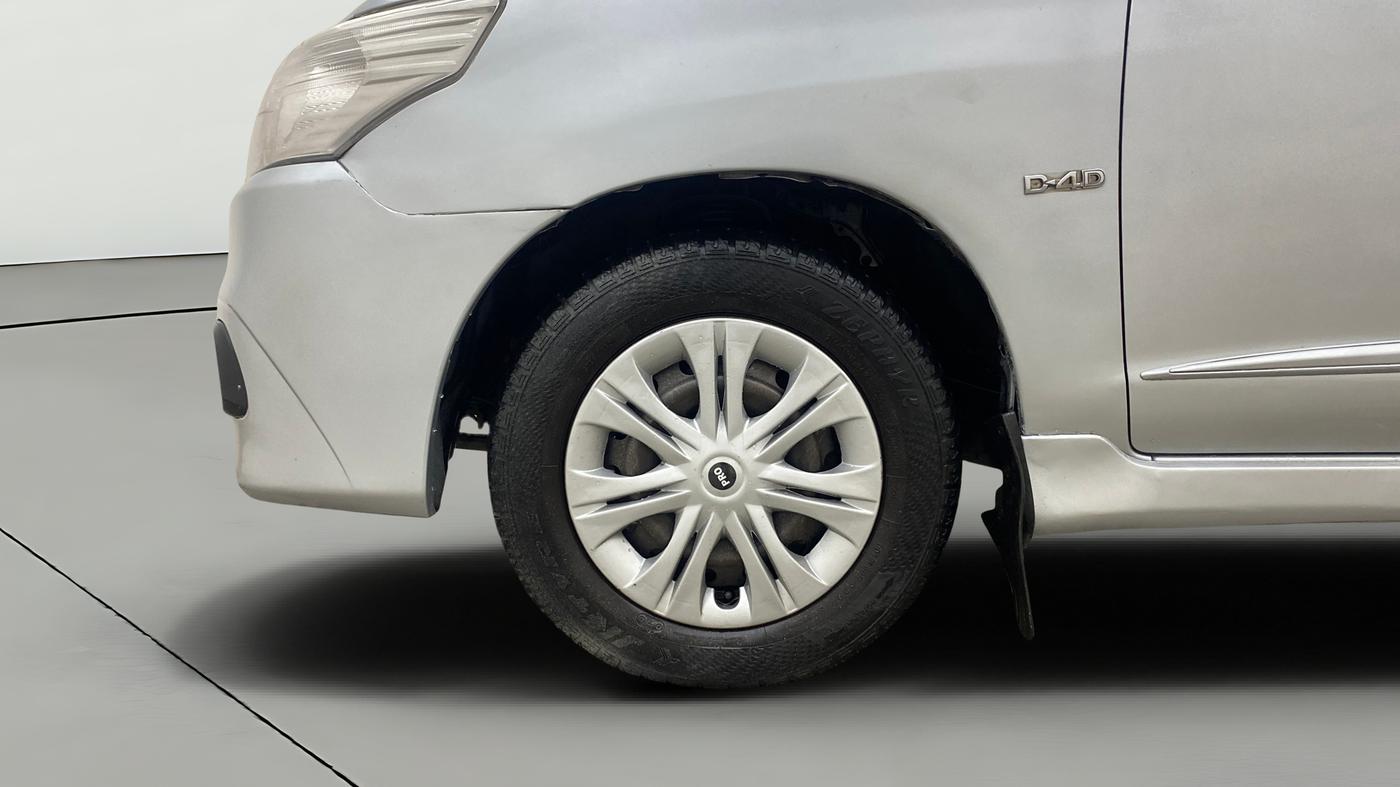 2015 Toyota Innova 2.5 GX 8 STR, Diesel, Manual, 98,235 km, Left Front Wheel