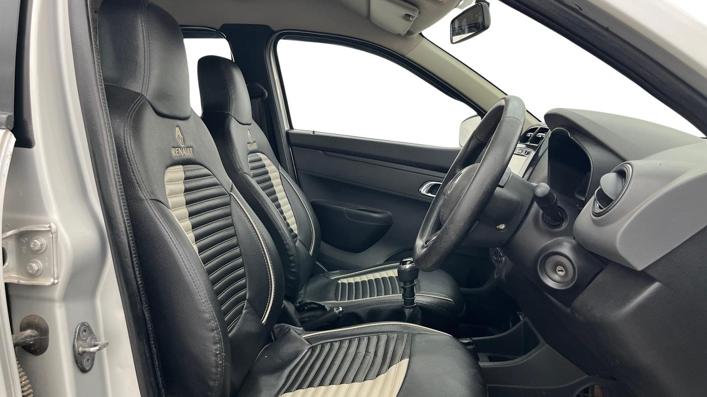 2018 Renault Kwid RXT 1.0 (O), Petrol, Manual, 75,986 km, Right Side Front Door Cabin