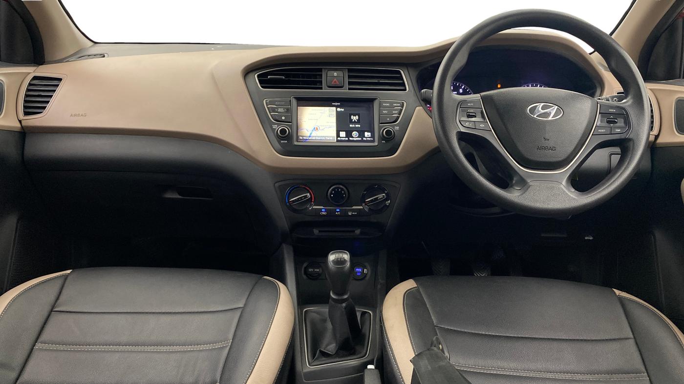 2020 Hyundai Elite i20 SPORTZ PLUS 1.2, Petrol, Manual, 49,027 km, Dashboard