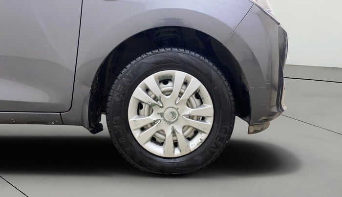 2020 Hyundai NEW SANTRO MAGNA, Petrol, Manual, 43,885 km, Right Front Wheel