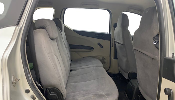 2020 Renault TRIBER RXL MT, Petrol, Manual, 27,600 km, Right Side Rear Door Cabin