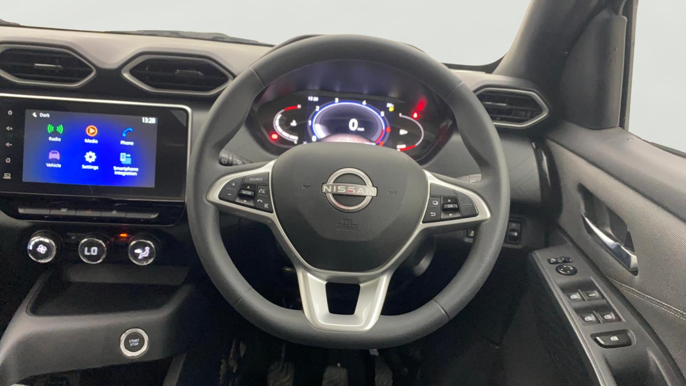 2025 Nissan MAGNITE N-Connecta B4D 1.0 Petrol MT, Petrol, Manual, 234 km, Steering Wheel Close Up
