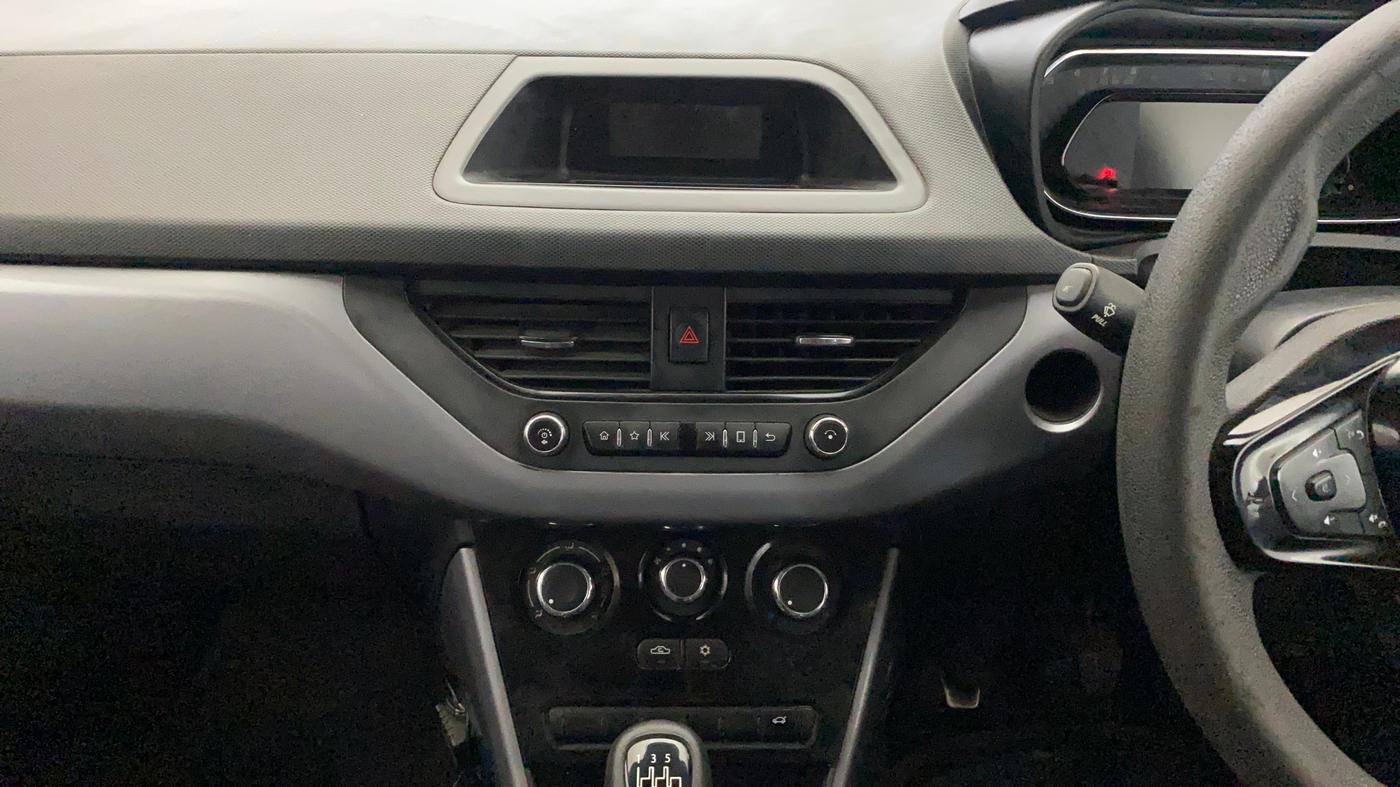 2020 Tata NEXON XM SUNROOF PETROL, Petrol, Manual, 60,788 km, Air Conditioner