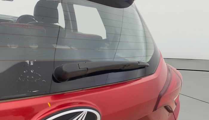2019 Mahindra XUV300 W8 (O) 1.5 DIESEL AMT, Diesel, Automatic, 64,912 km, Rear Wiper