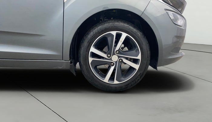 2023 Tata ALTROZ XZ + SUNROOF, Petrol, Manual, 8,013 km, Right Front Wheel