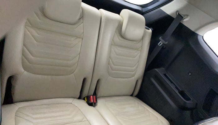 2022 KIA CARENS LUXURY PLUS 1.4 PETROL 7 STR, Petrol, Manual, 30,236 km, Third Seat Row ( optional )