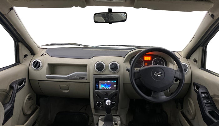 2013 Mahindra Verito 1.5 D4, Diesel, Manual, 1,27,281 km, Dashboard