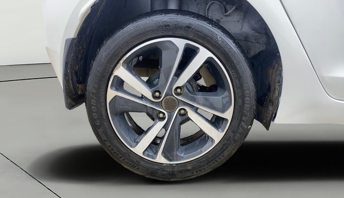 2020 Tata ALTROZ XZ DIESEL, Diesel, Manual, 41,845 km, Right Rear Wheel