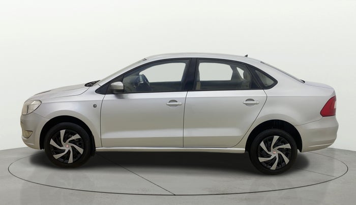 2015 Skoda Rapid AMBITION 1.6 MPI MT, Petrol, Manual, 56,203 km, Left Side