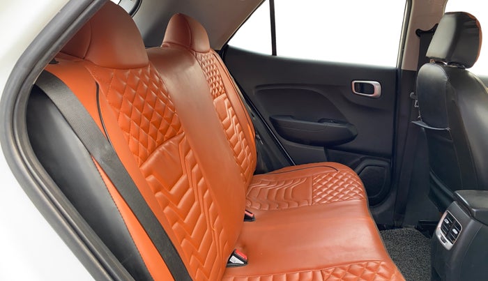 2021 Hyundai VENUE S 1.2, Petrol, Manual, 75,315 km, Right Side Rear Door Cabin