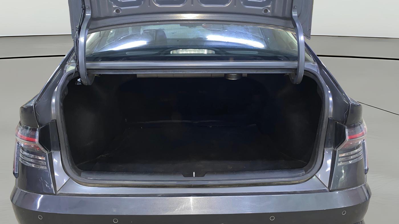2023 Hyundai Verna SX (O) 1.5 TURBO PETROL MT, Petrol, Manual, 33,313 km, Boot Open Zoomed View
